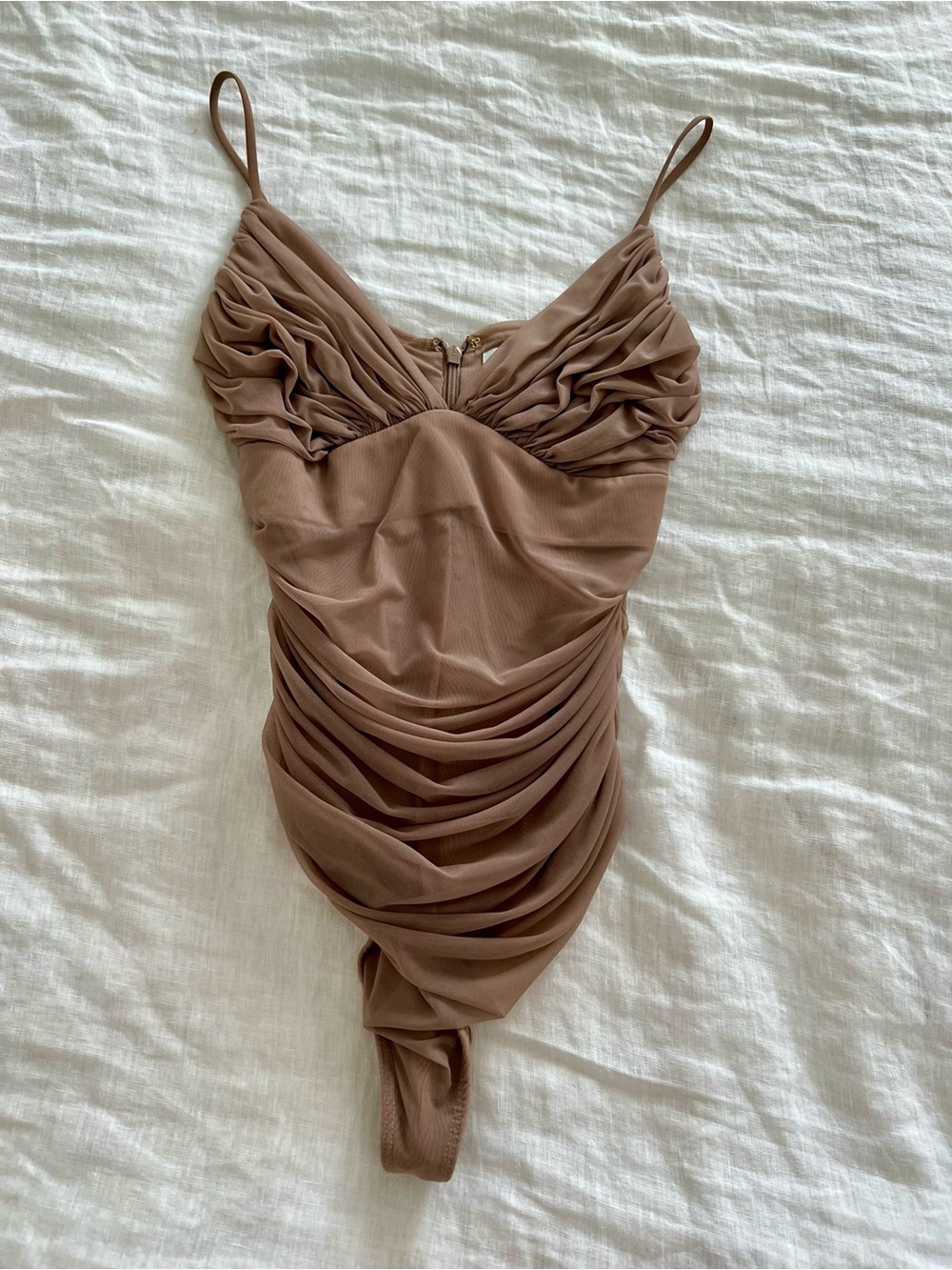Aritzia Babaton Luxur V-neck Bodysuit